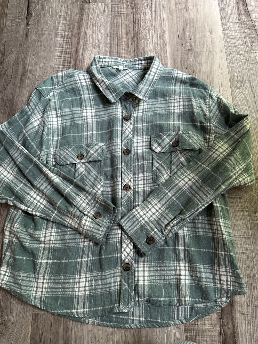 Maurice’s Women’s Green Plaid Short Utility Button-Up Shirt